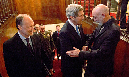 James Cunningham meeting Hamid Karzai with John Kerry in 2013